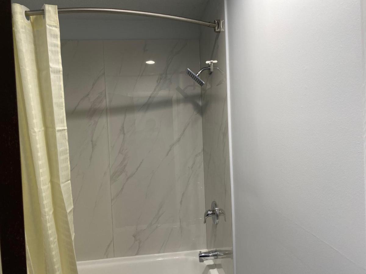 Budget Inn - Roxboro מראה חיצוני תמונה